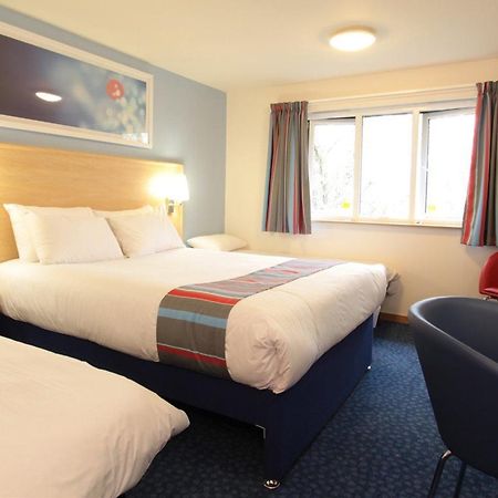 Travelodge Caterham Whyteleafe Warlingham Exterior photo