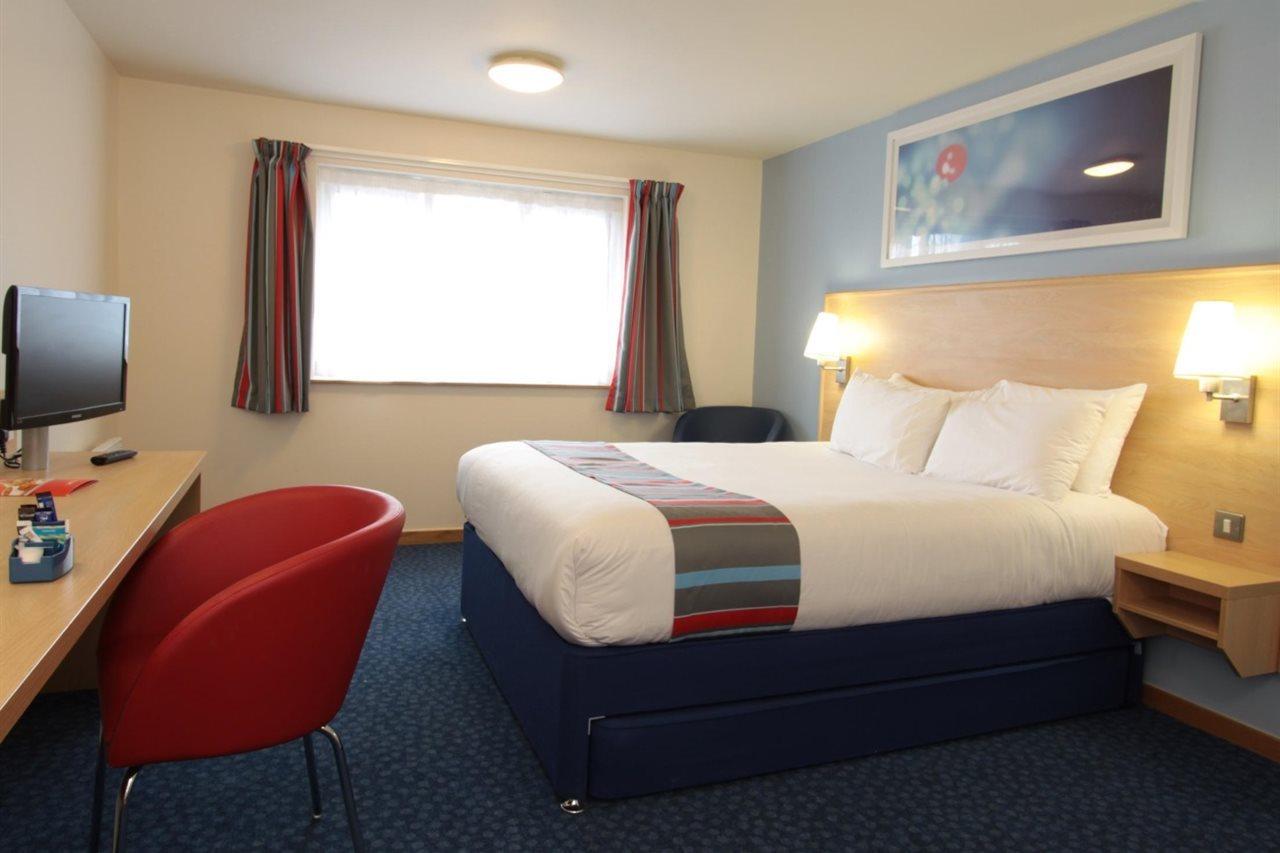 Travelodge Caterham Whyteleafe Warlingham Exterior photo