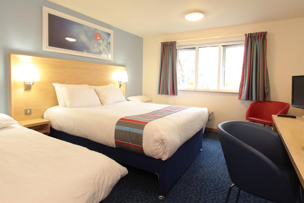 Travelodge Caterham Whyteleafe Warlingham Exterior photo