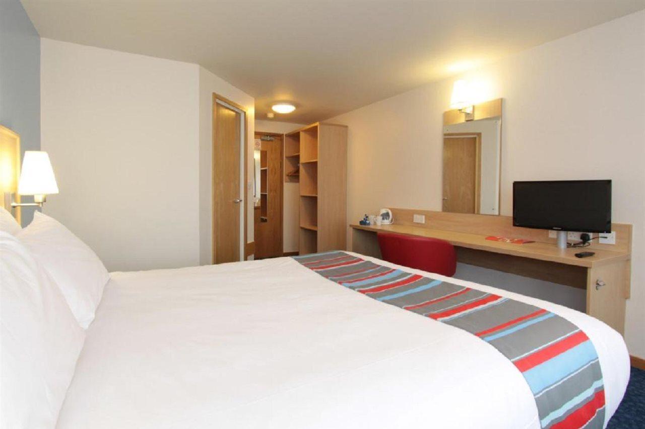 Travelodge Caterham Whyteleafe Warlingham Exterior photo